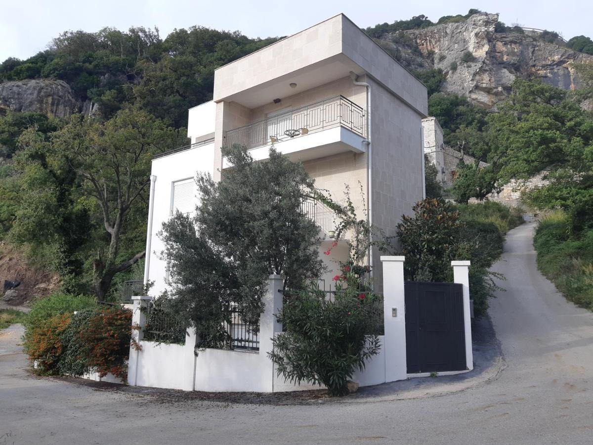 Apartments Villa Simonovic Petrovac Εξωτερικό φωτογραφία
