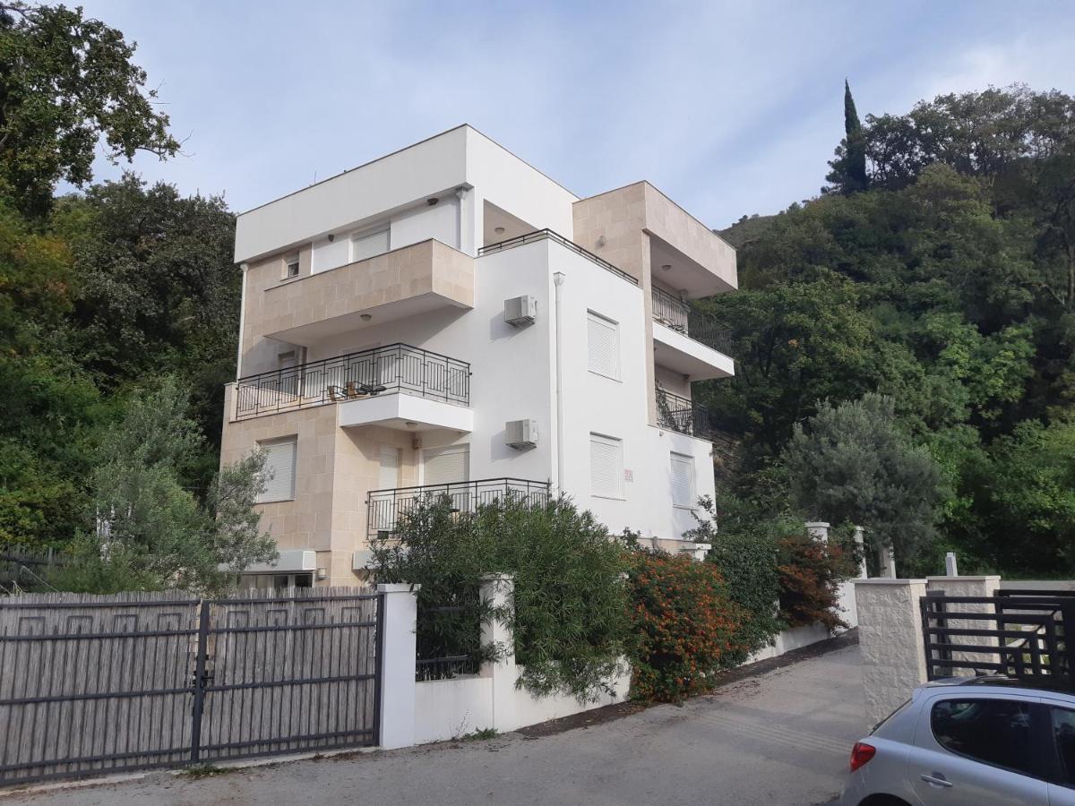 Apartments Villa Simonovic Petrovac Εξωτερικό φωτογραφία