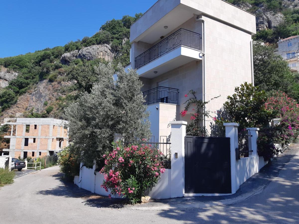 Apartments Villa Simonovic Petrovac Εξωτερικό φωτογραφία