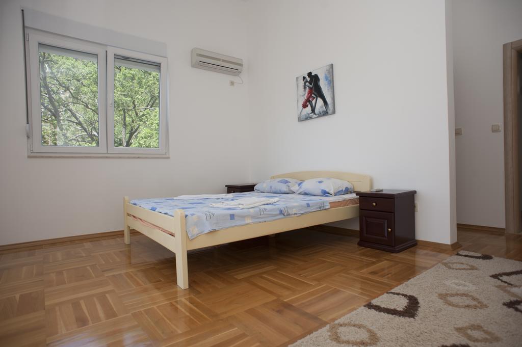 Apartments Villa Simonovic Petrovac Εξωτερικό φωτογραφία