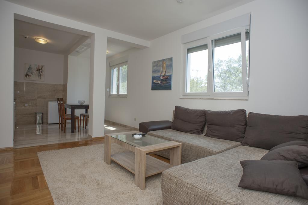 Apartments Villa Simonovic Petrovac Εξωτερικό φωτογραφία