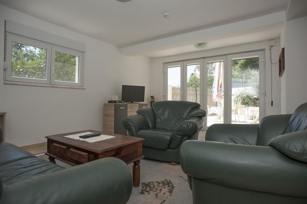 Apartments Villa Simonovic Petrovac Εξωτερικό φωτογραφία